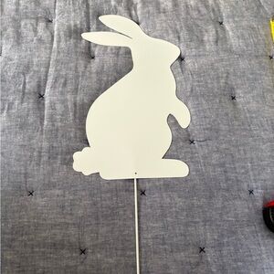 Metal bunny for garden- new